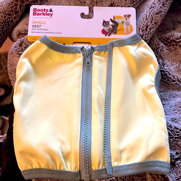 Boots & Barkley pet apparel with zipper - Picture 1 of 5